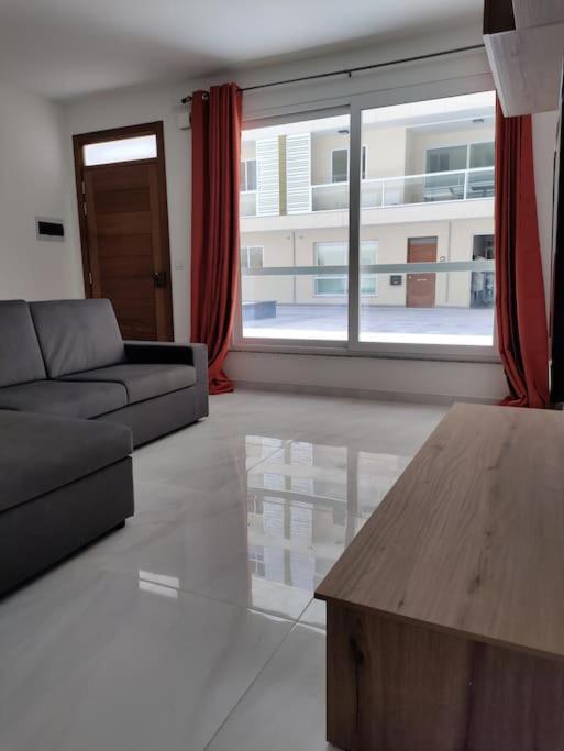 Apartment Modern Maisonette In Qawra