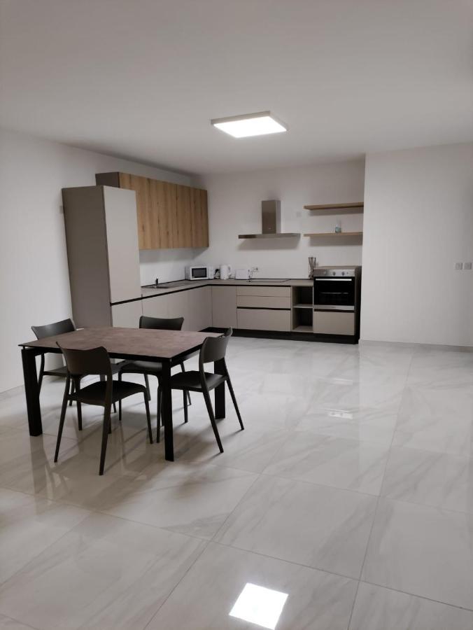Apartment Modern Maisonette In Qawra *
