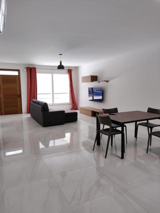 Modern Maisonette In Qawra St. Paul's Bay