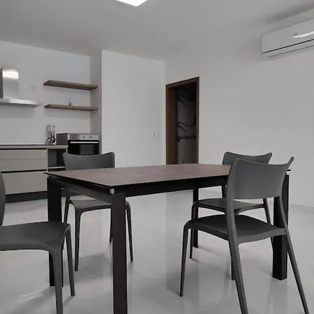 Modern Maisonette In Qawra St. Paul's Bay Exterior photo